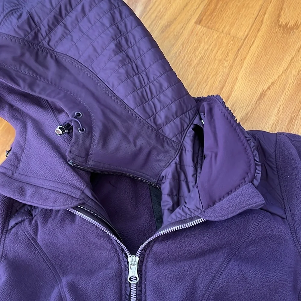 Lululemon Fleecy Keen Jacket size 4 purple